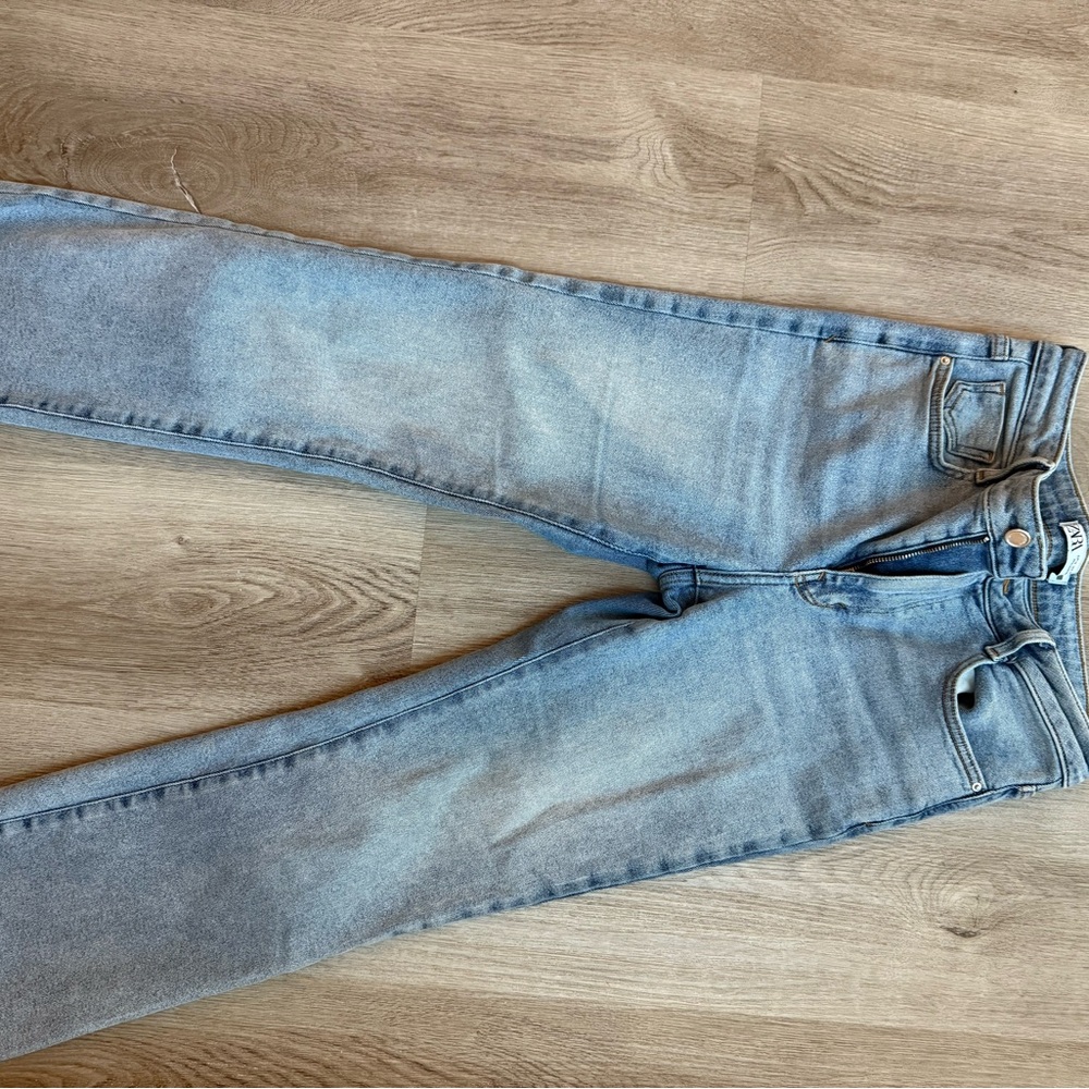 Zara Light Blue Denim Jeans - size 6
